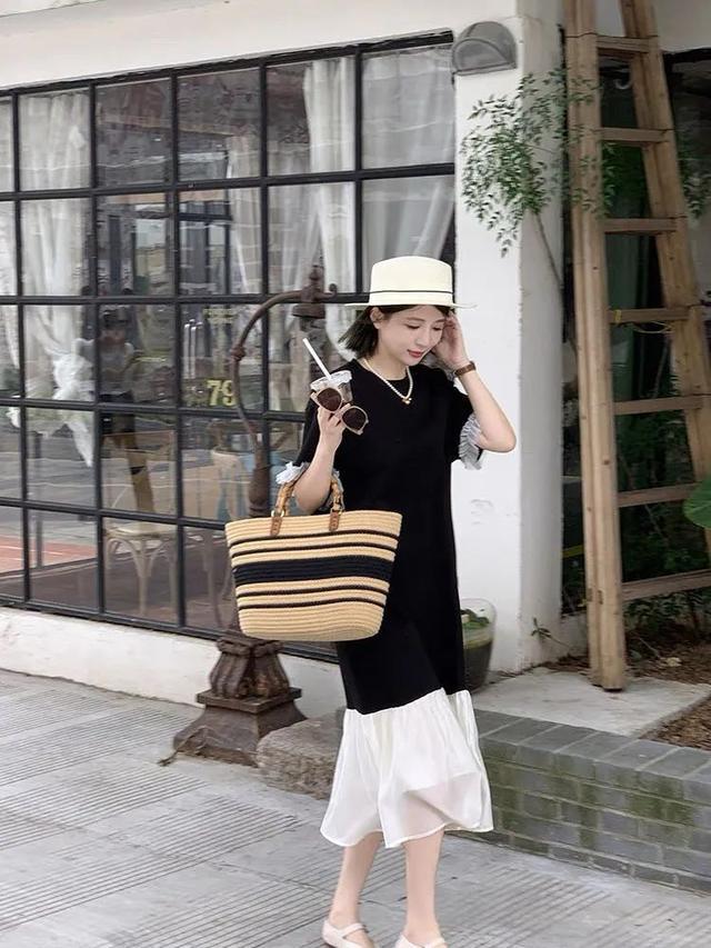 百家樂：爛大街的土裙子別穿了！這6件洋氣巨顯瘦，廻頭率100%