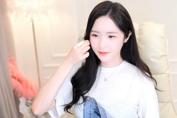 包含野花社区免费观看完整版的词条